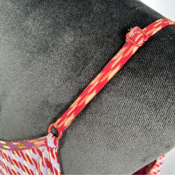 Cabi Plaid Tank Top Red Purple Wine Sleeveless Shell Blouse Houndstooth - Picture 7 of 13